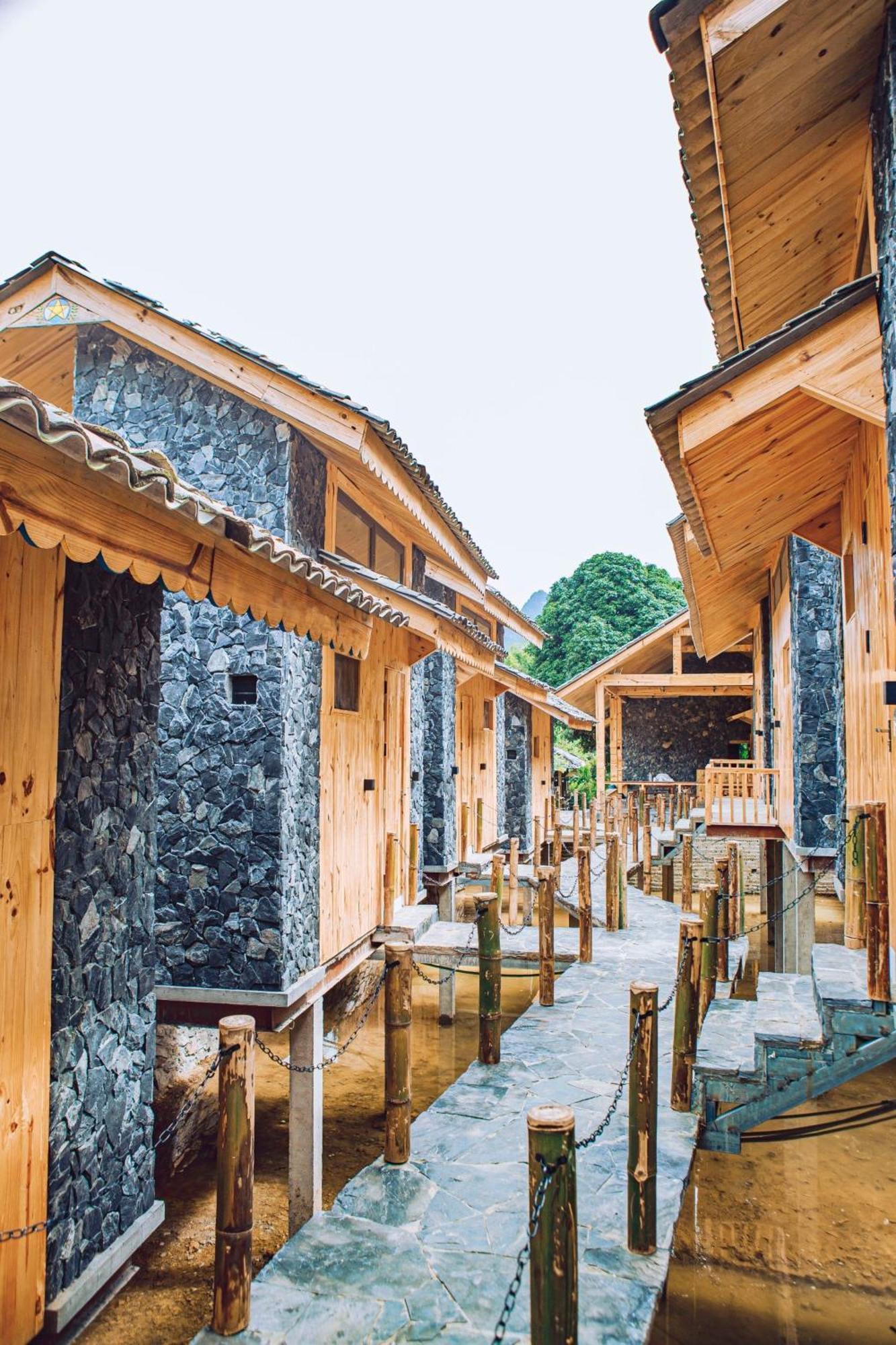 Chien'S Lodge Du Gia Làng Cac Eksteriør billede