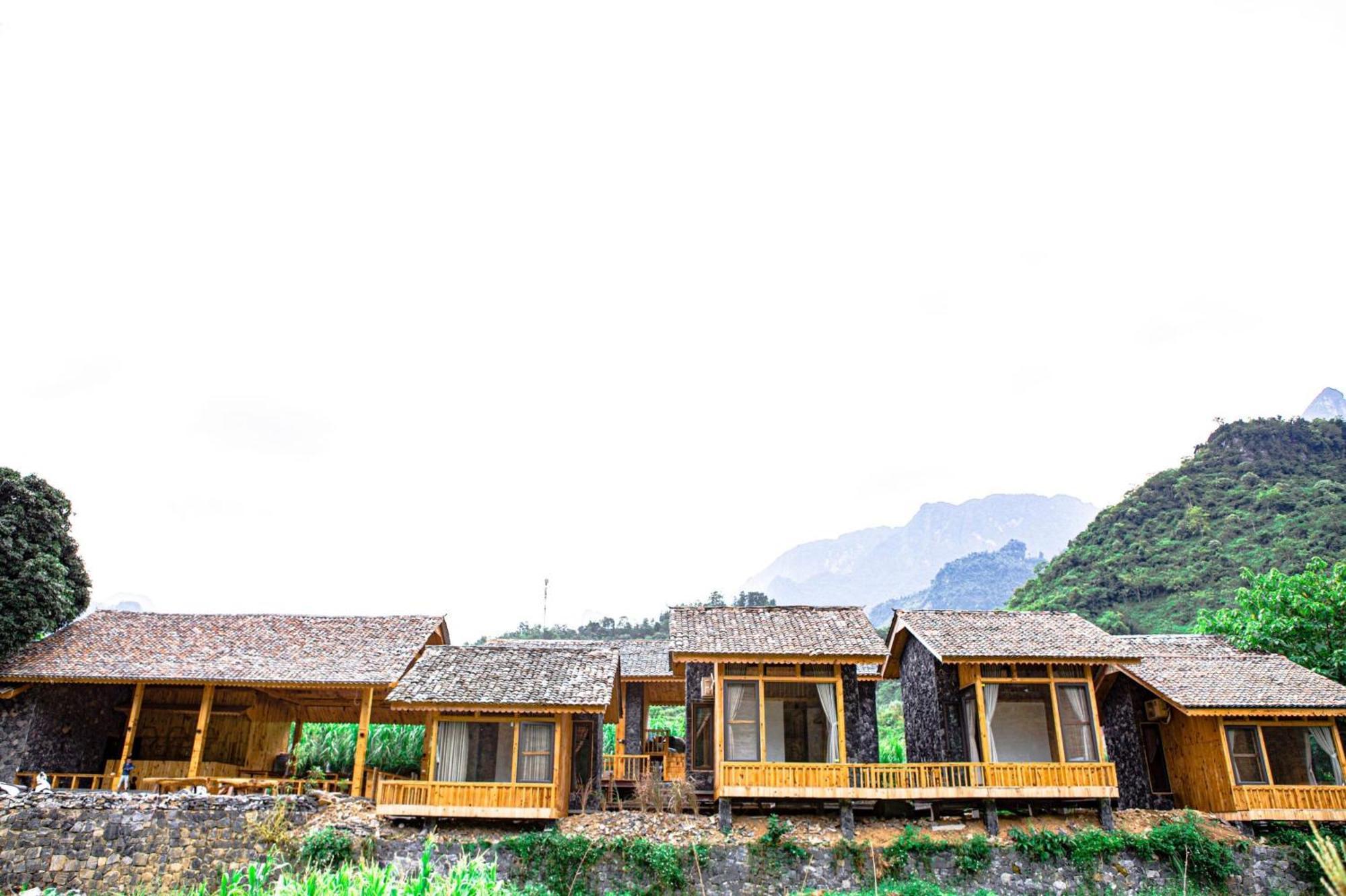 Chien'S Lodge Du Gia Làng Cac Eksteriør billede