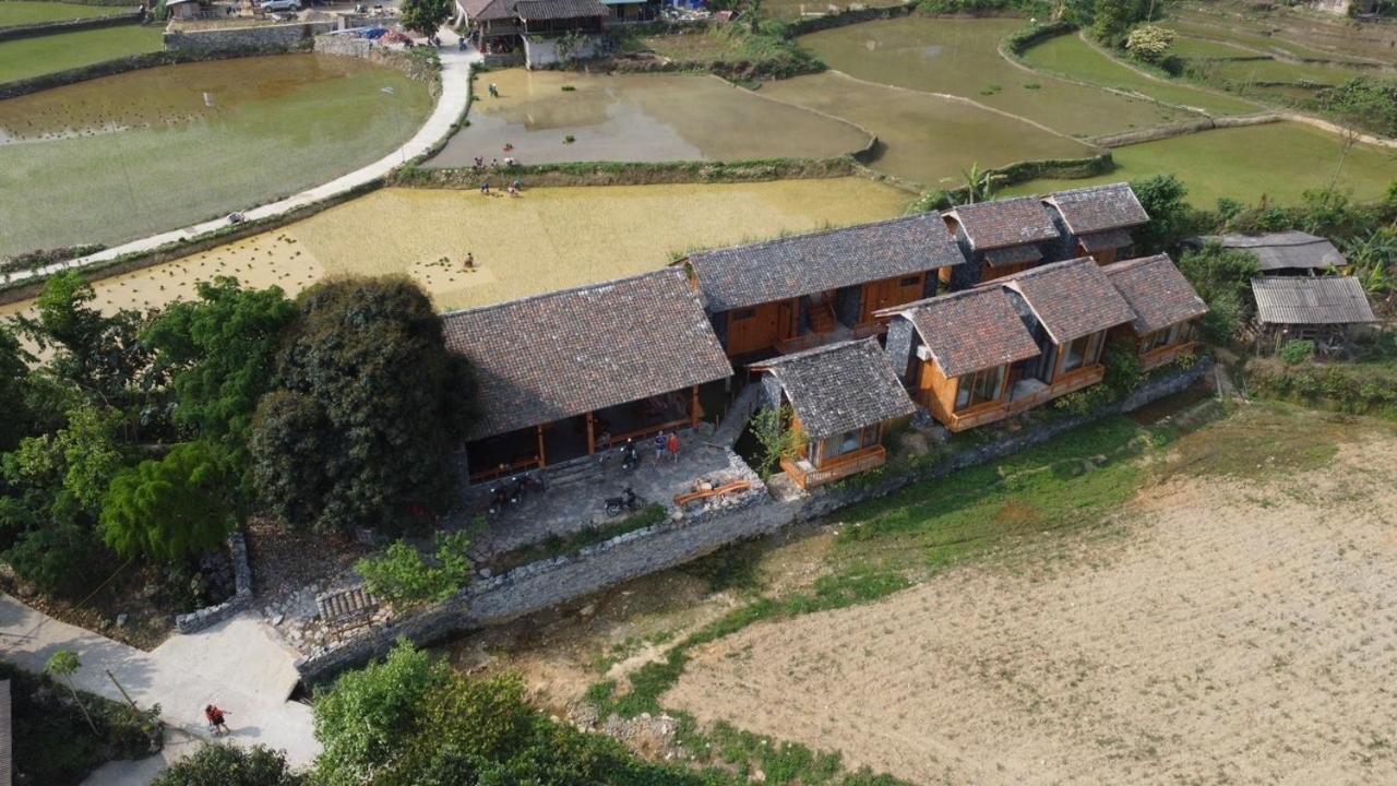 Chien'S Lodge Du Gia Làng Cac Eksteriør billede